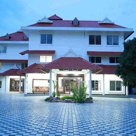 מלון Alappuzha Thachaparambil Residency מראה חיצוני תמונה