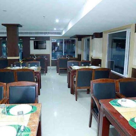 מלון Alappuzha Thachaparambil Residency מראה חיצוני תמונה