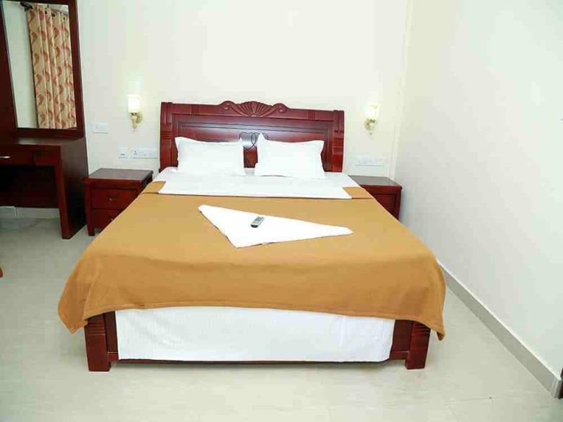 מלון Alappuzha Thachaparambil Residency מראה חיצוני תמונה